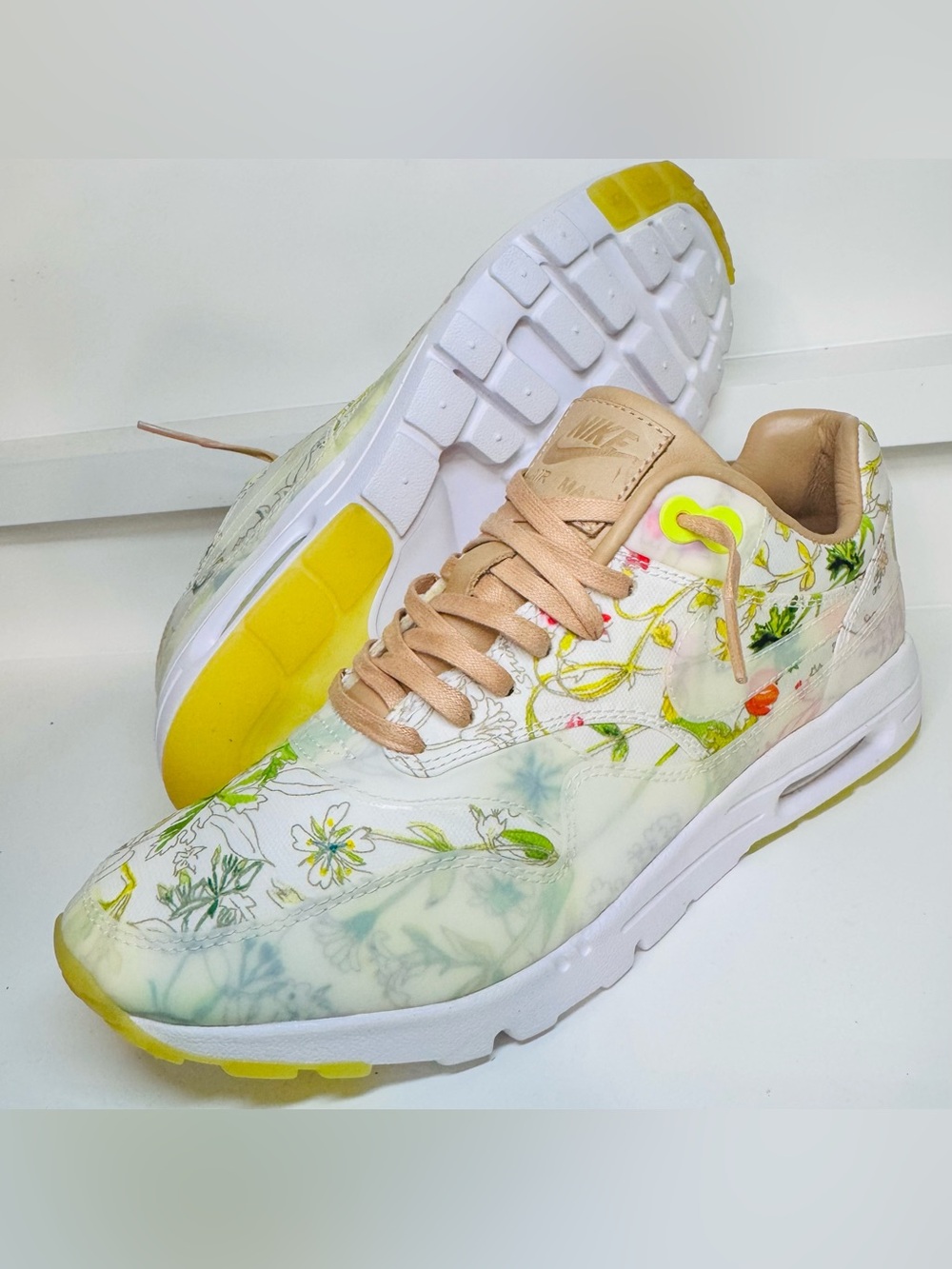 Nike Liberty of London Air Max 1 Ultra QS Floral Sz 7 Clean AF Summer Heat